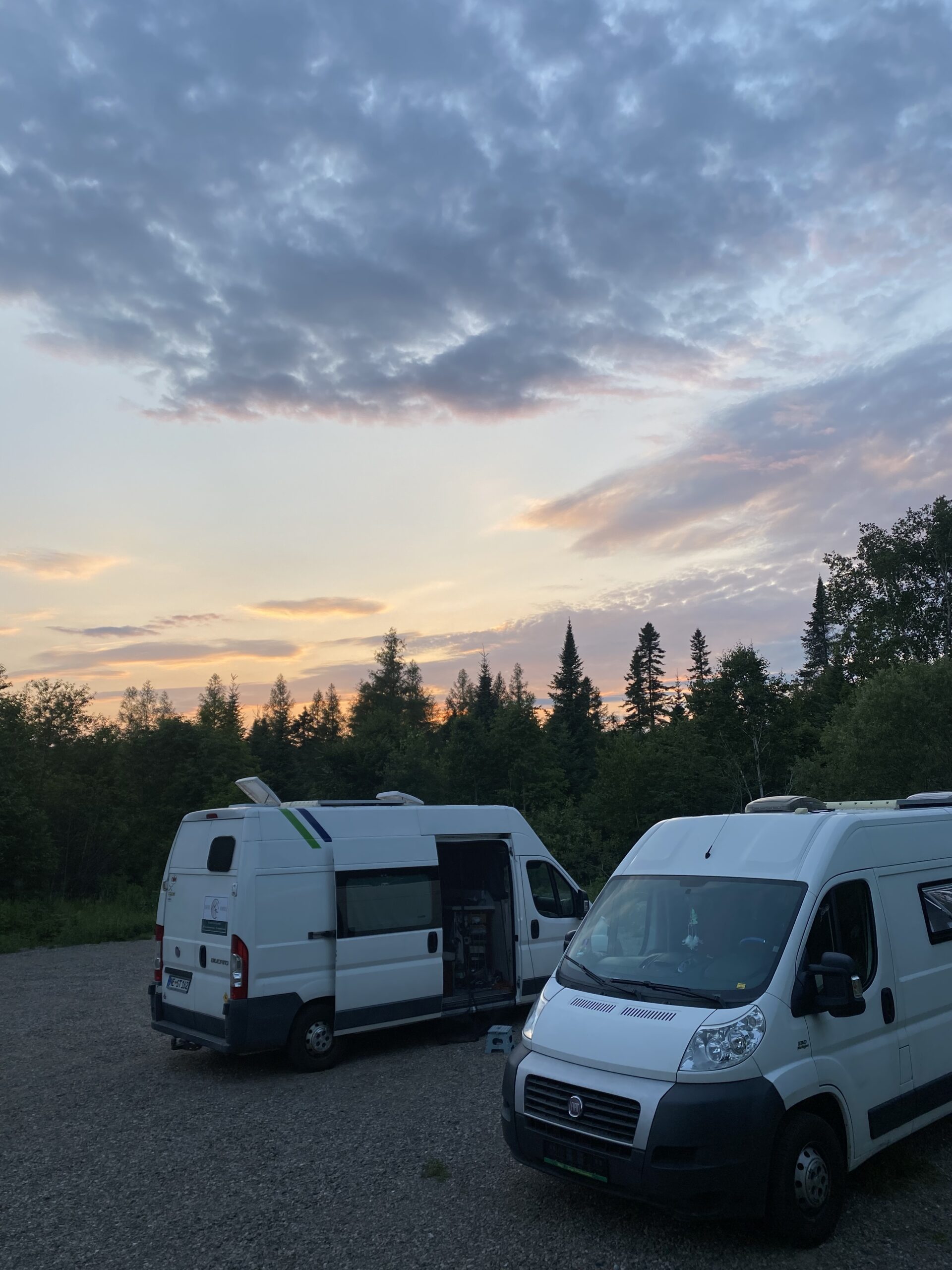 camping cars sunset