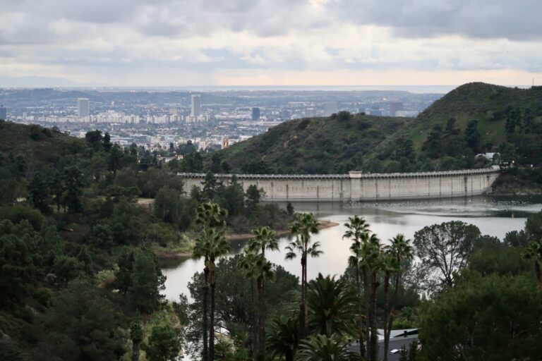 Blick auf das Hollywood Reservoir